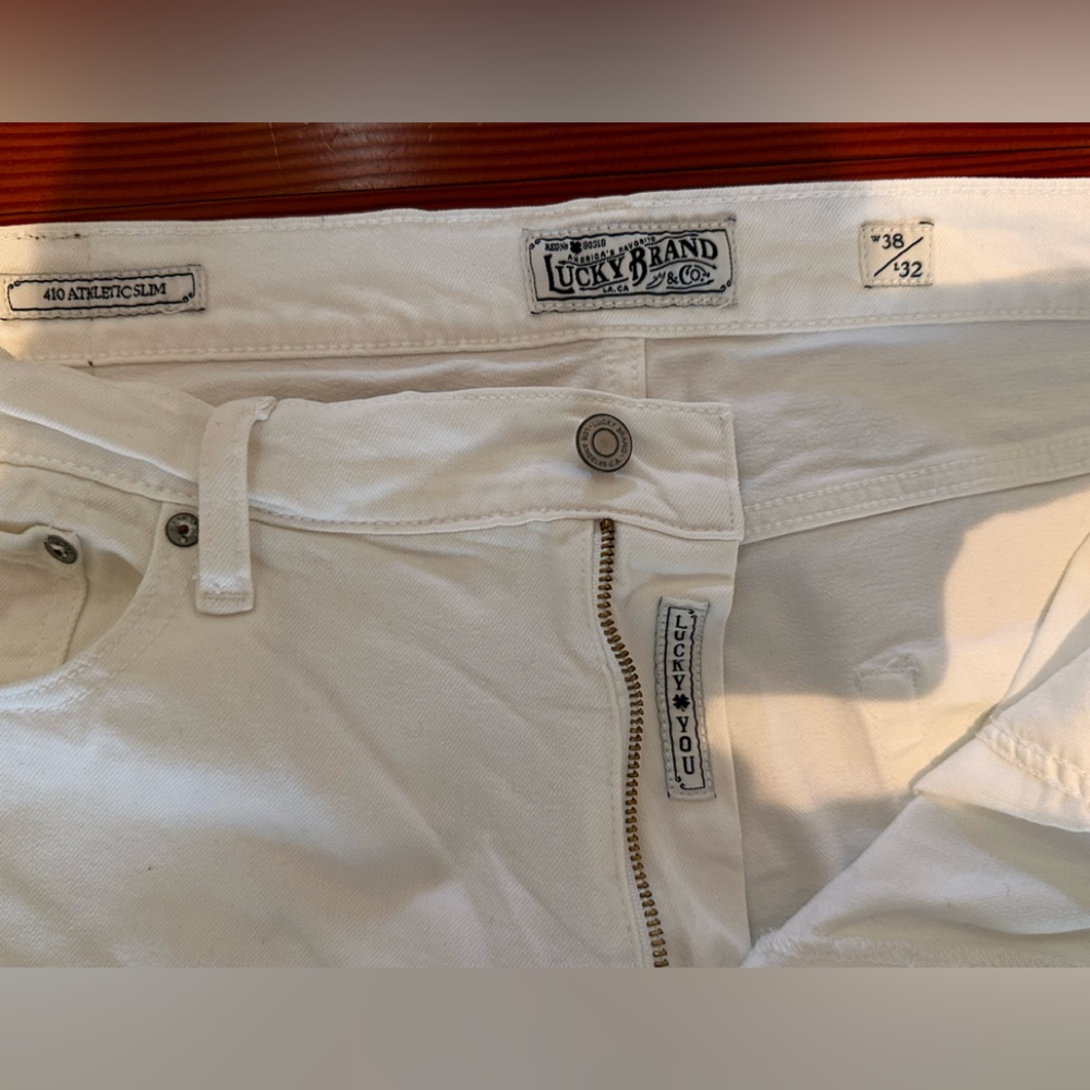 Like NEW Lucky Jeans - Picture 3 of 7